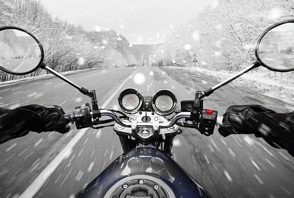 Motocicleta no inverno